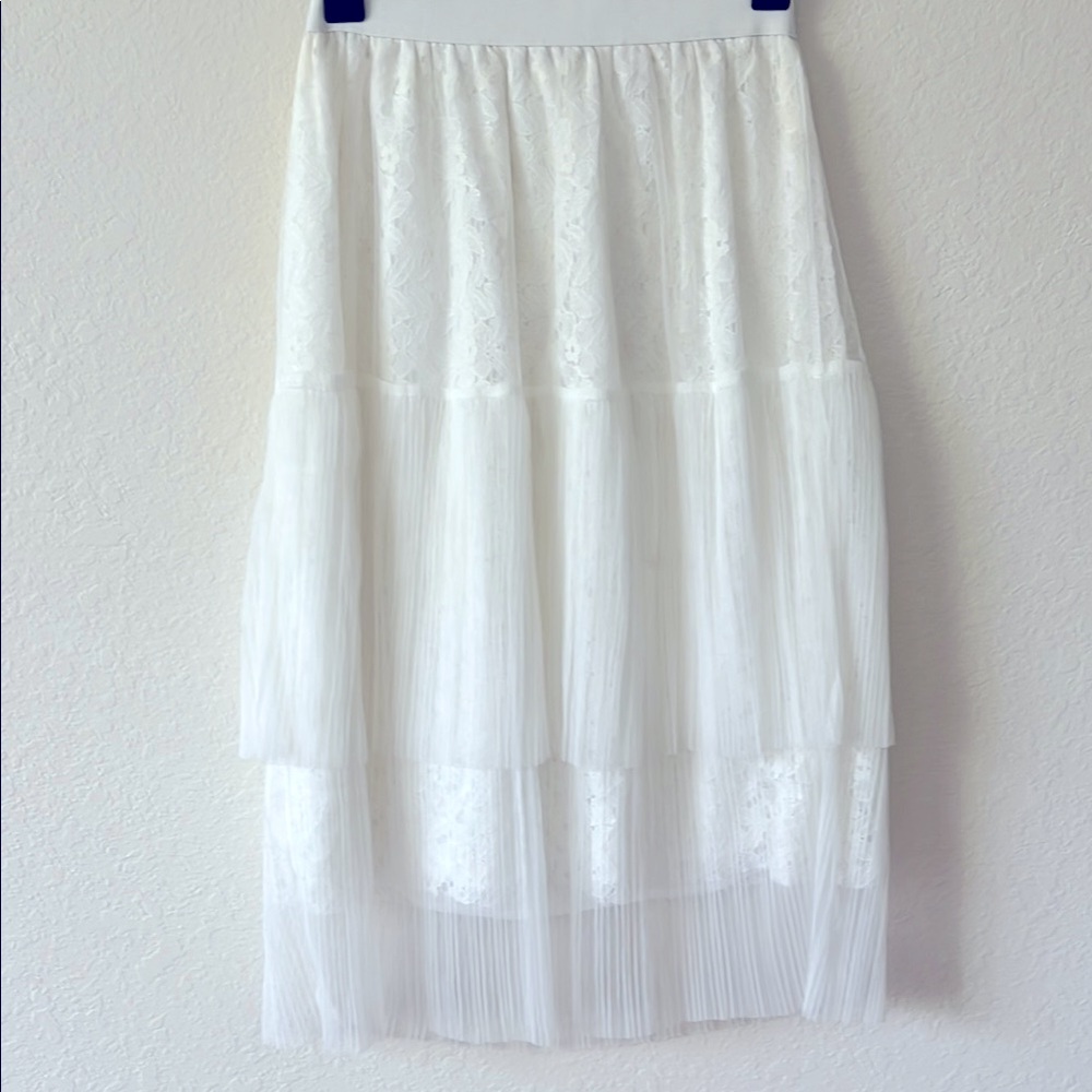 Love+Harmony size L beautiful white skirt
